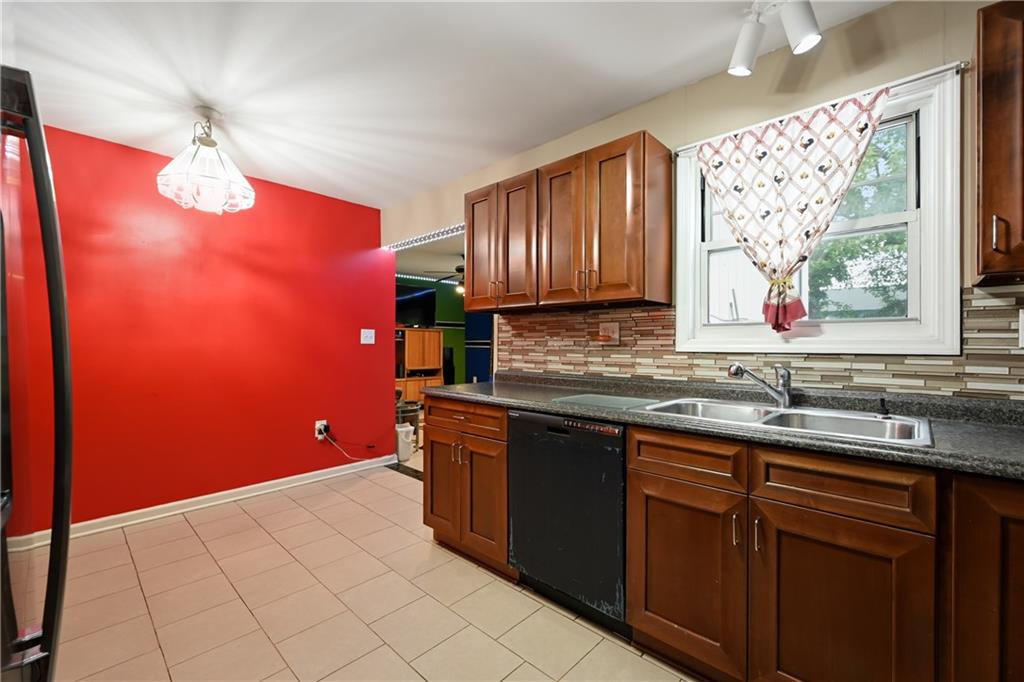 5010 Harmony Drive Property Photo 13