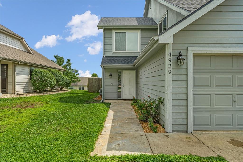 4929 Stoneback Place Property Photo 5