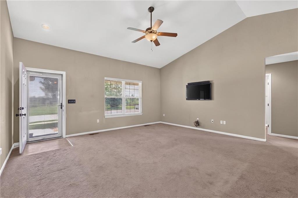 1200 Sw Cornwall Road Property Photo 5