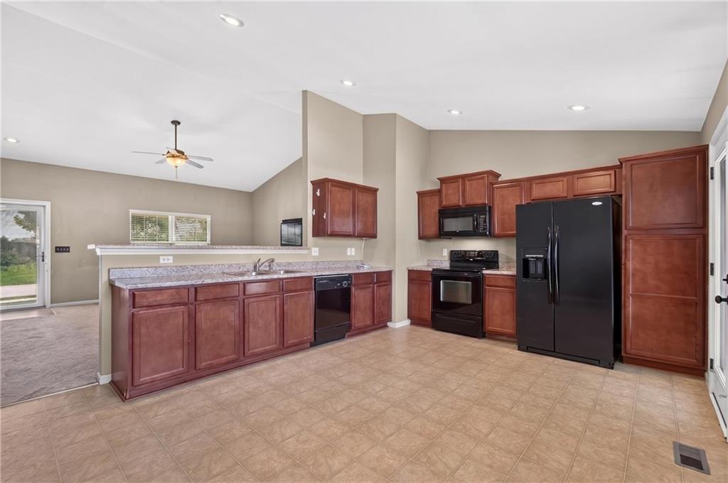 1200 Sw Cornwall Road Property Photo 8