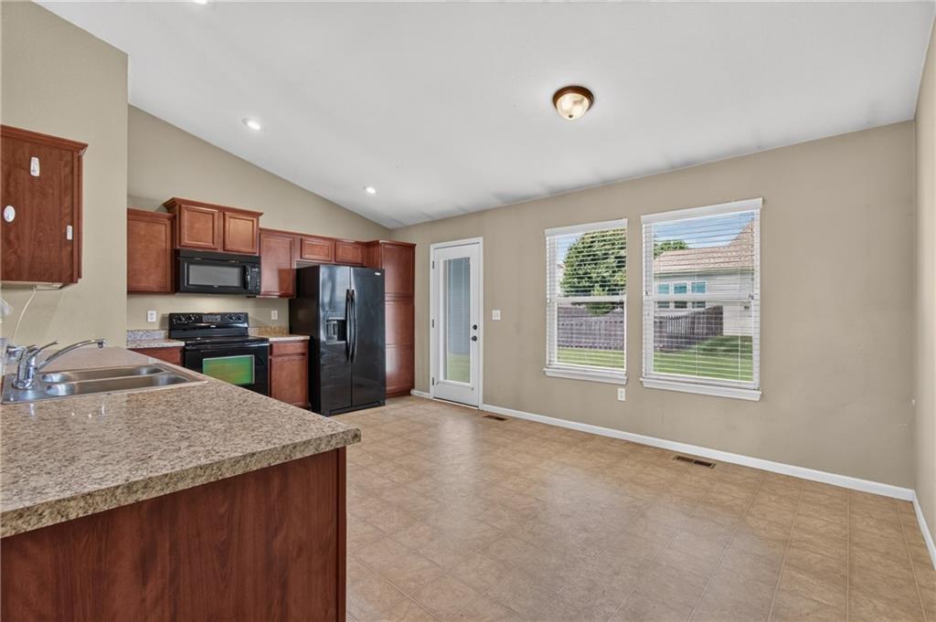 1200 Sw Cornwall Road Property Photo 11