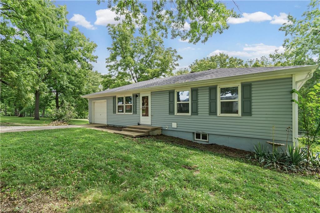 1104 Lexington Road Property Photo 3