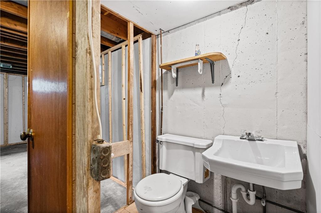 1104 Lexington Road Property Photo 21