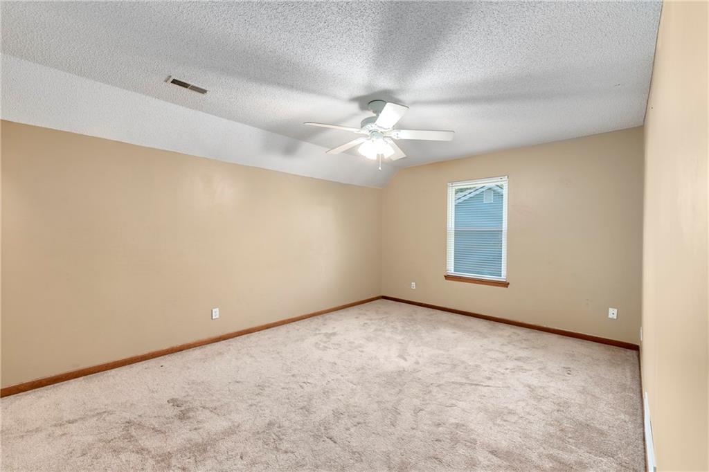 604 Hawthorne Place Property Photo 33