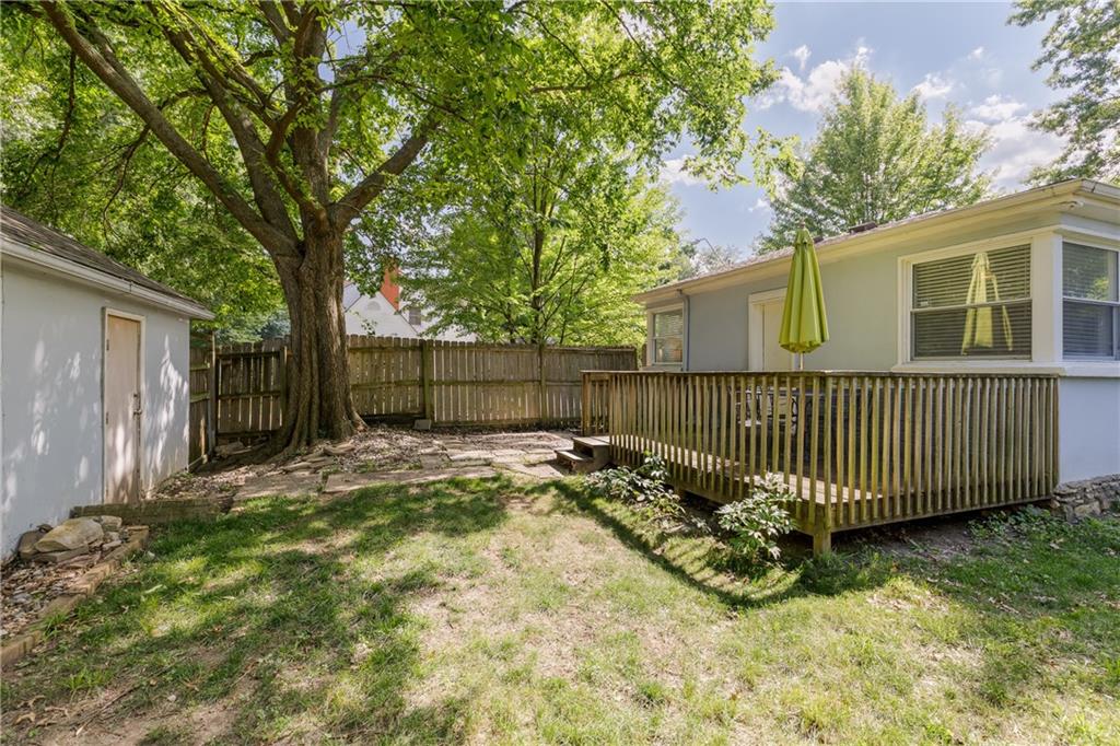 800 E 73rd Street Property Photo 24