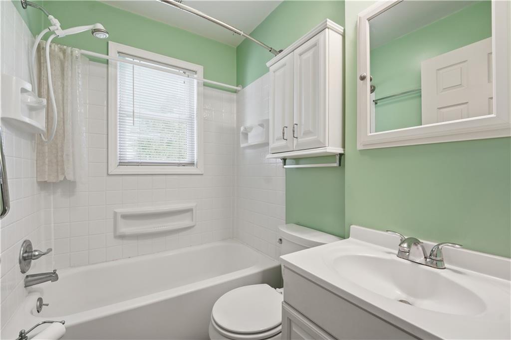 1430 S Kings Highway Property Photo 17