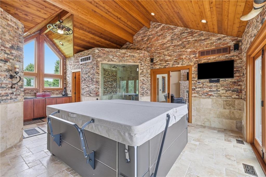 5805 Malcolm Lake Road Property Photo 45