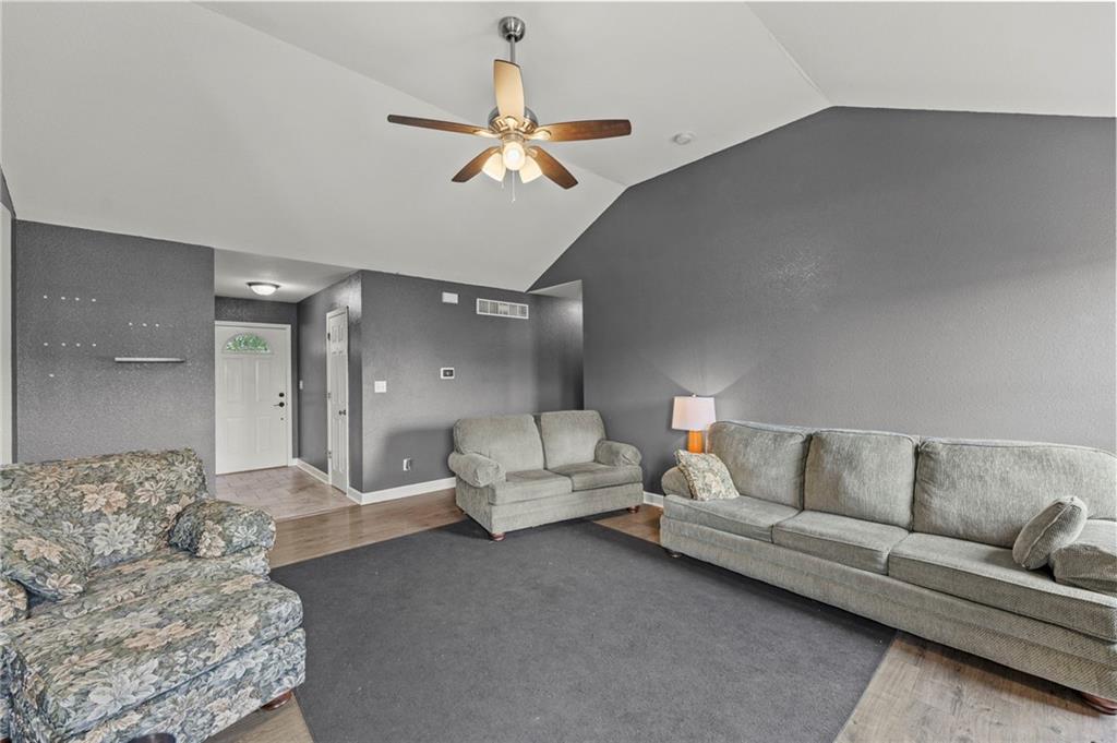 517 Shanandoah Drive Property Photo 6