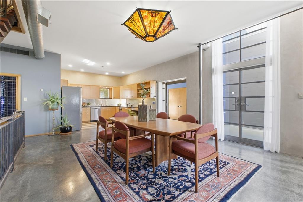 1520 Jarboe Street Property Photo 4