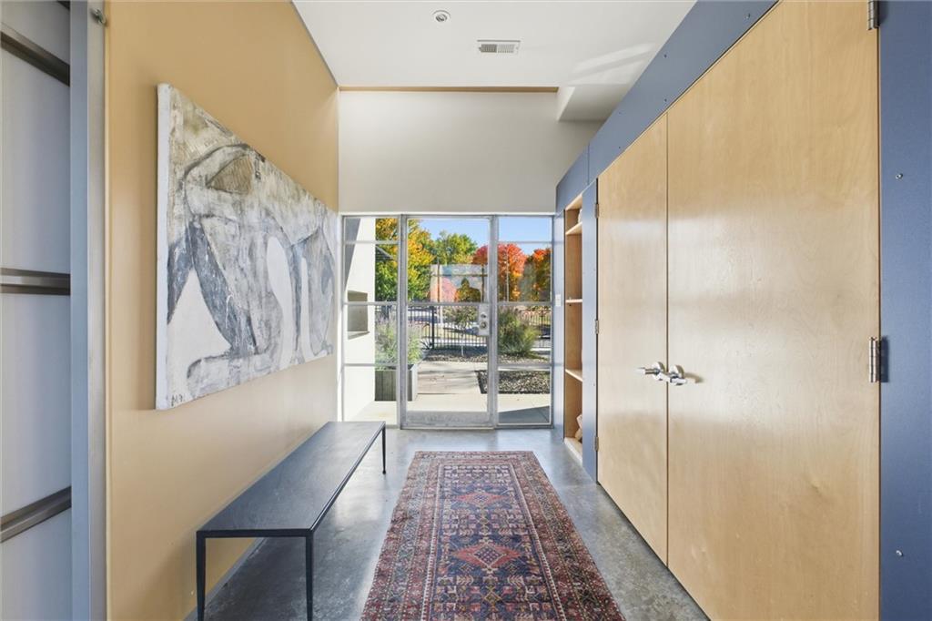 1520 Jarboe Street Property Photo 6