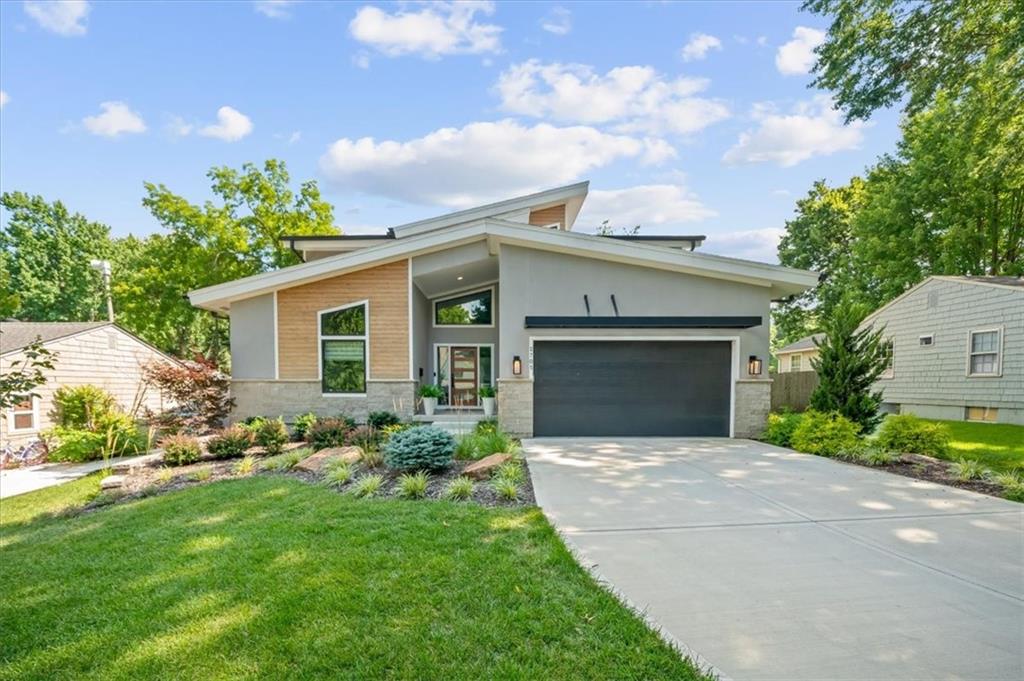 2705 W 74th Street Property Photo 2