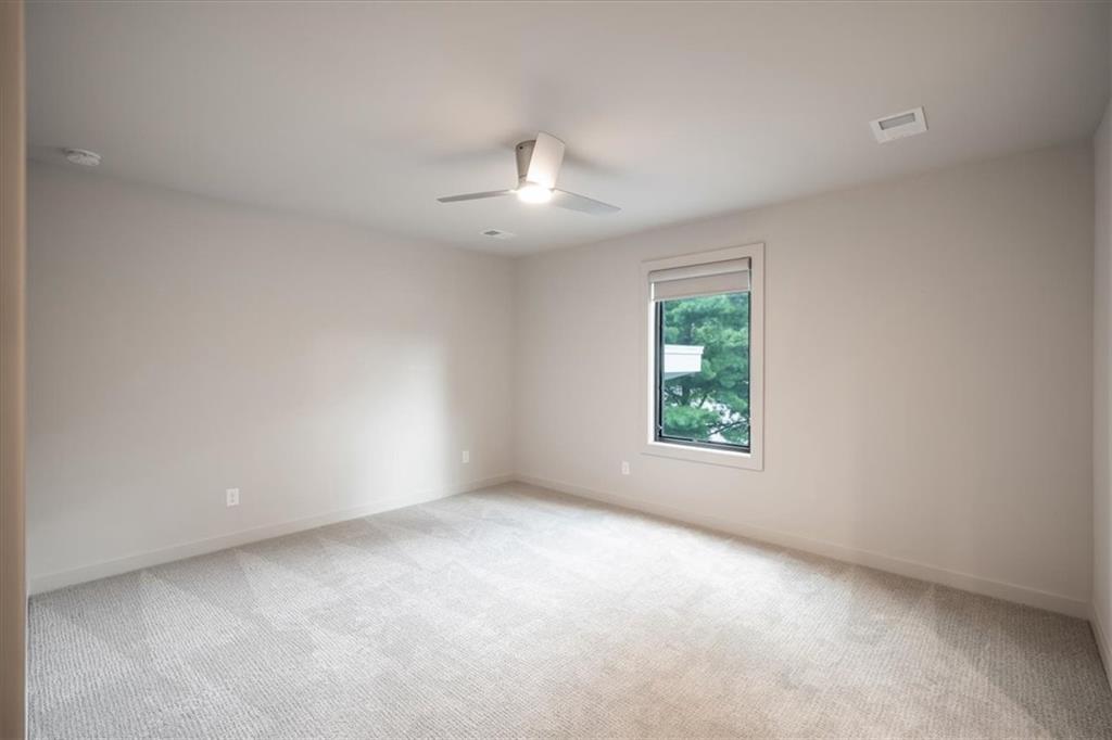 2705 W 74th Street Property Photo 41