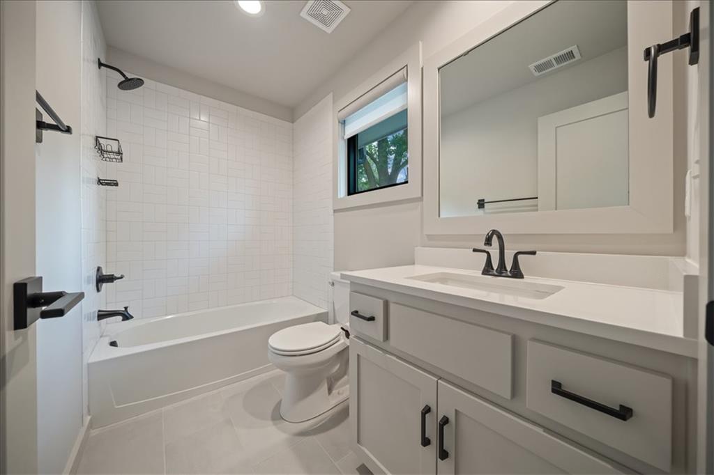 2705 W 74th Street Property Photo 48