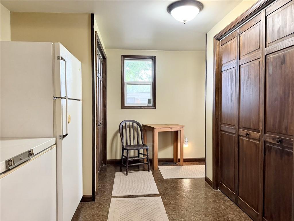 1213 Ne J Highway Property Photo 18