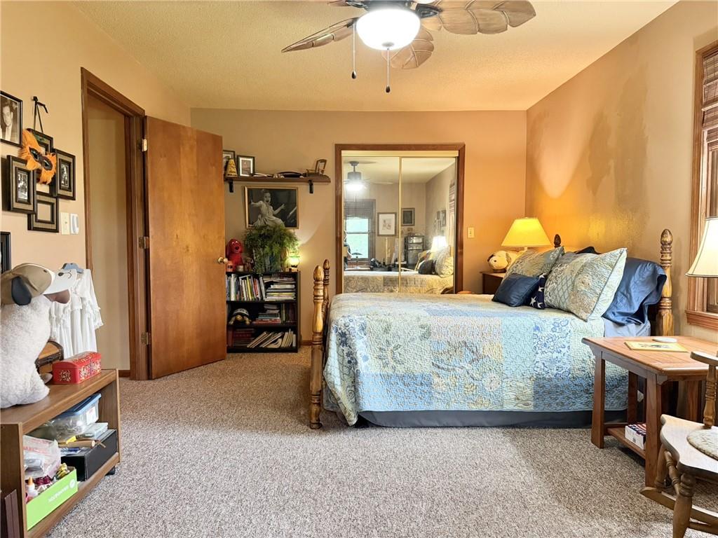 1213 Ne J Highway Property Photo 19