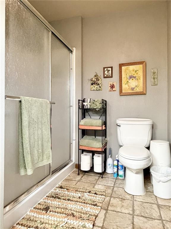 1213 Ne J Highway Property Photo 20