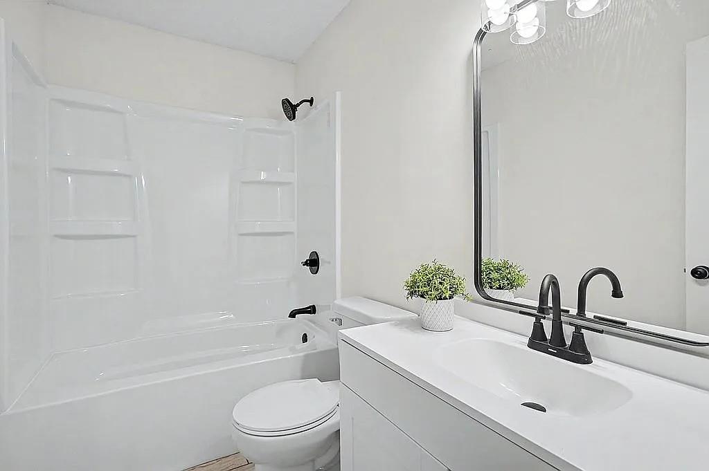 820 Pine Street Property Photo 6
