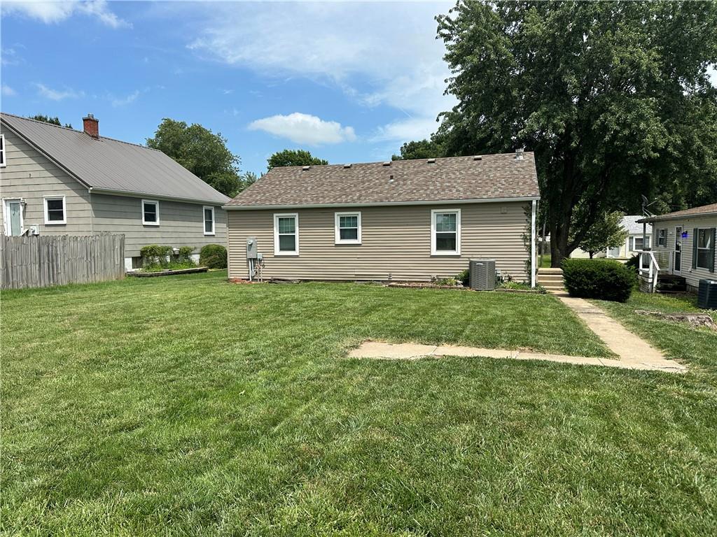 1108 Walnut Street Property Photo 6
