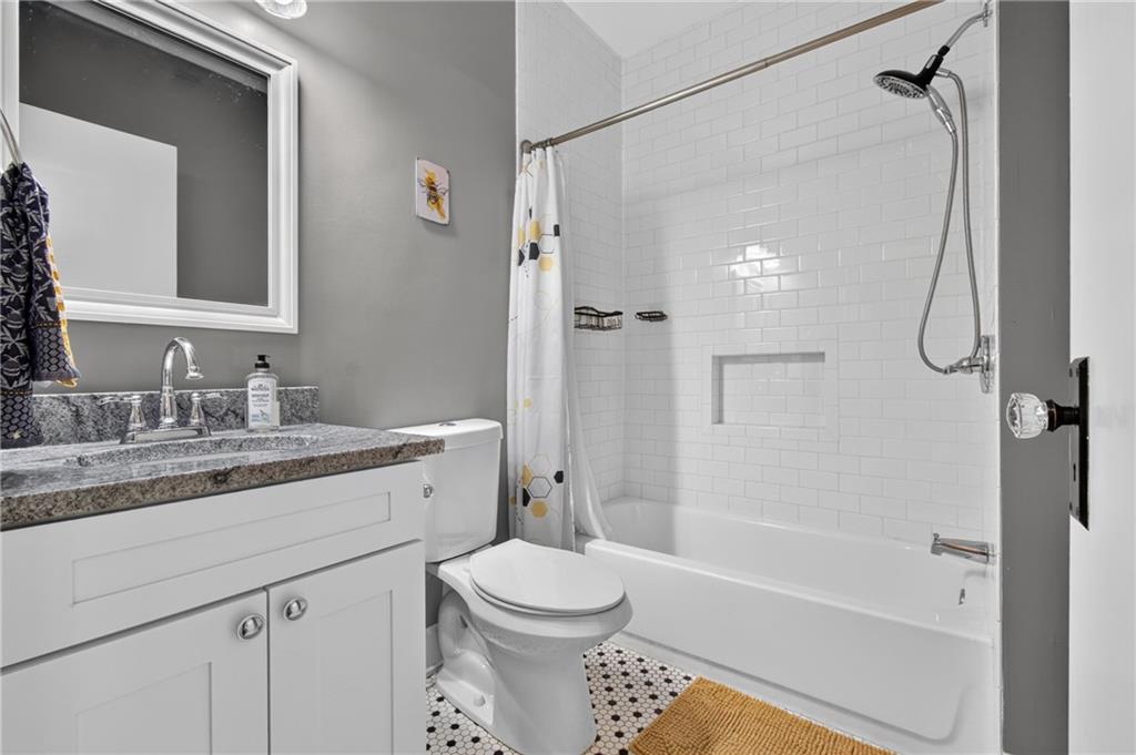 5850 Brookside Boulevard Property Photo 23