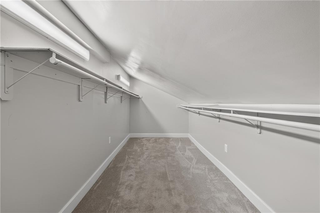 5850 Brookside Boulevard Property Photo 38