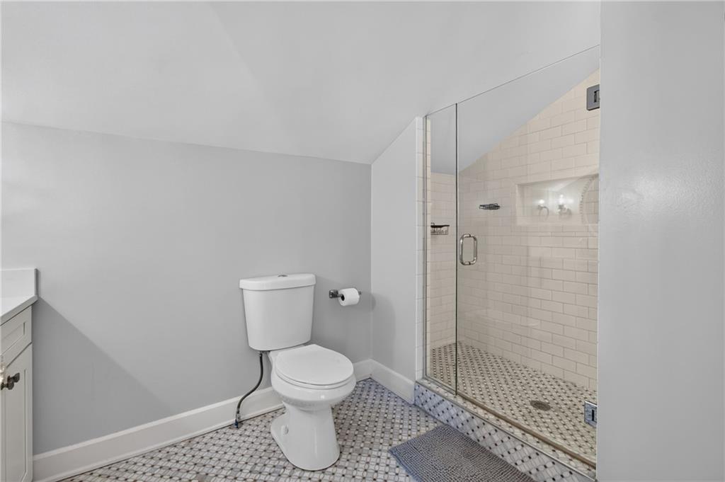 5850 Brookside Boulevard Property Photo 39