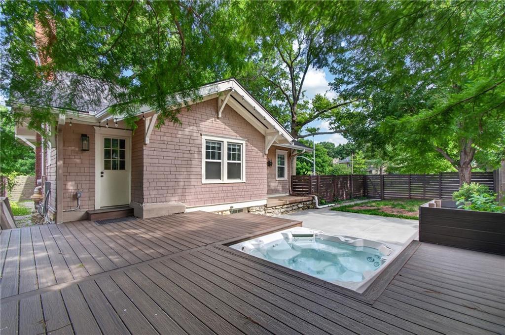 5850 Brookside Boulevard Property Photo 43