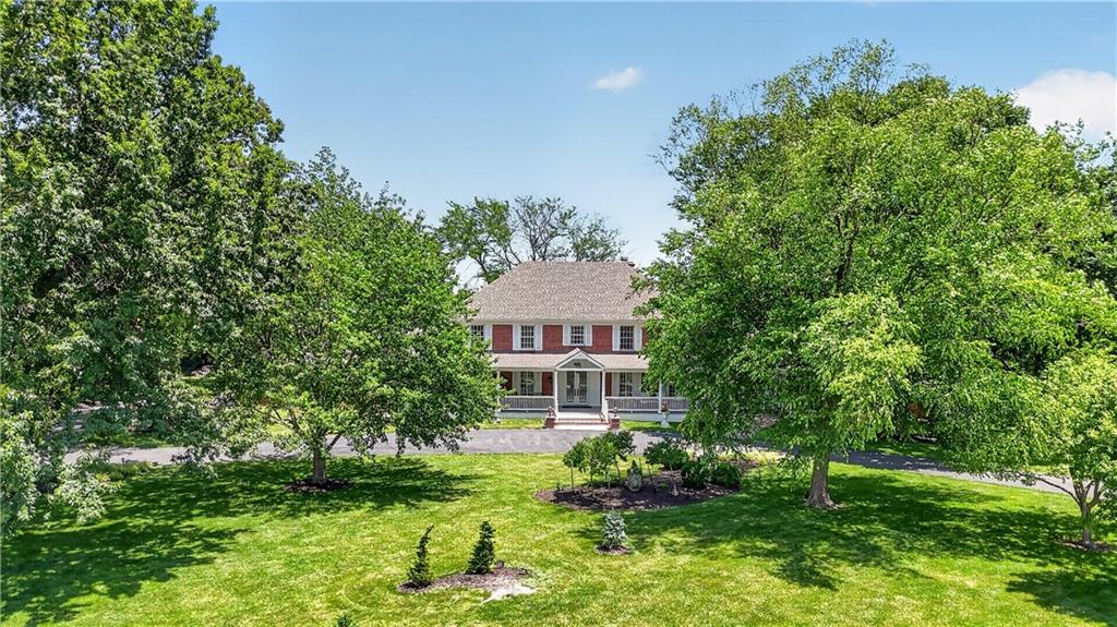 1815 Pine Ridge Road Property Photo 2