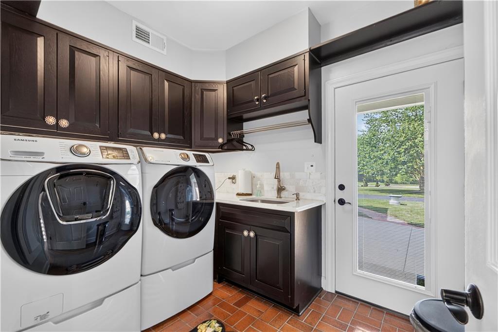 1815 Pine Ridge Road Property Photo 49