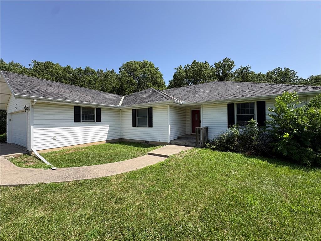 1046 475th Road Property Photo 3