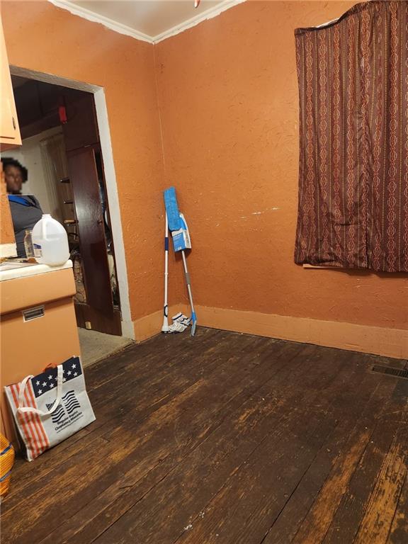 3833 Ruby Avenue Property Photo 4