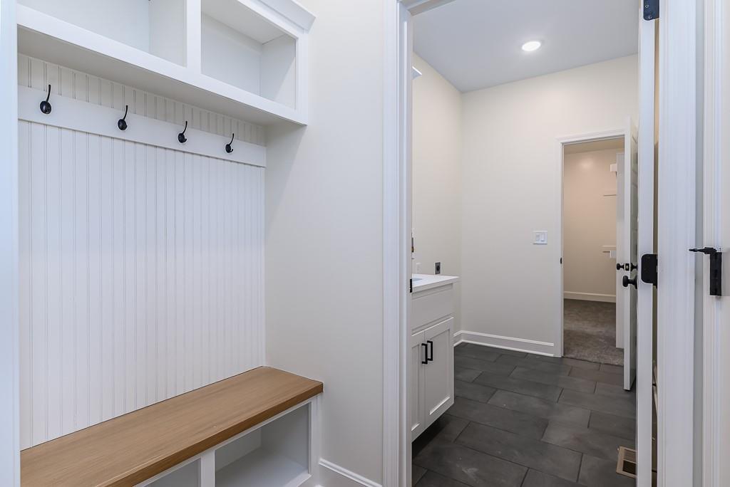 12913 Sewell Avenue Property Photo 14