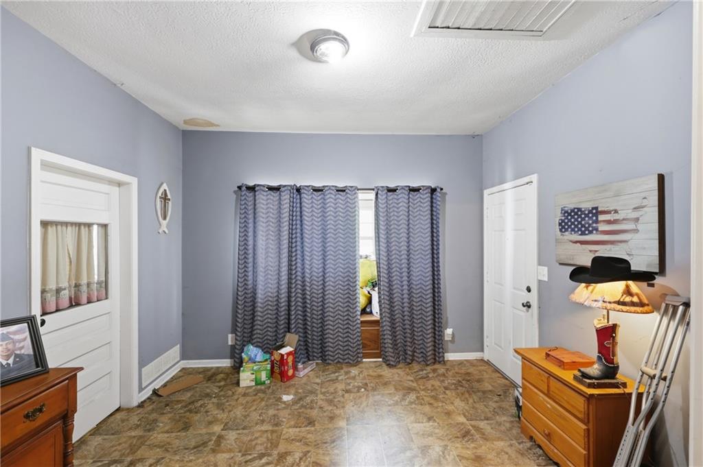 3321 Blue Ridge Boulevard Property Photo 10