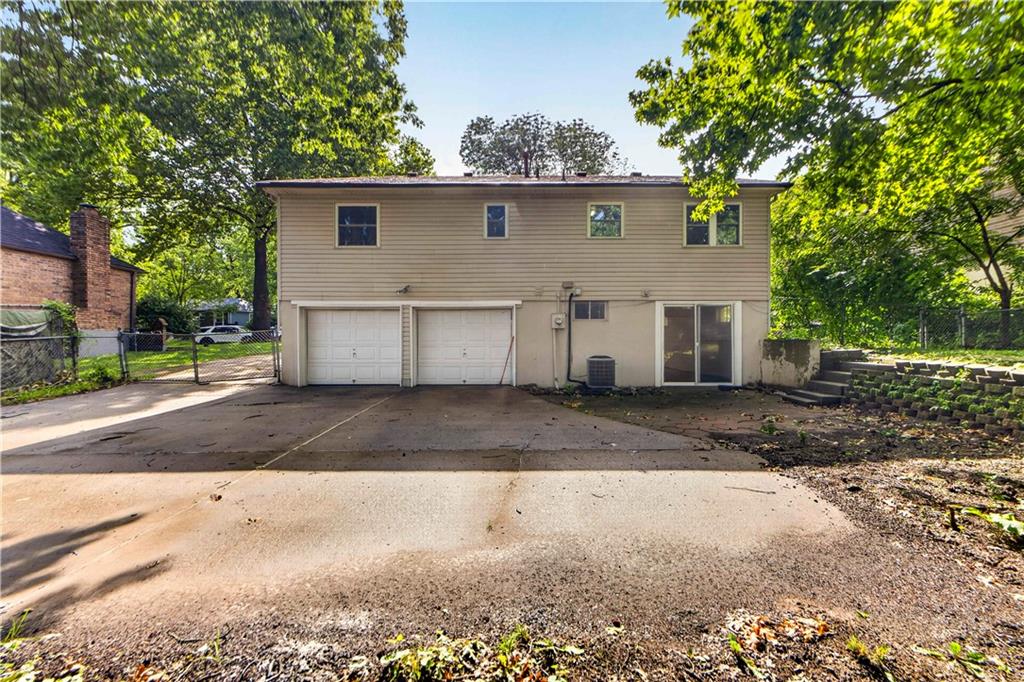 1021 Canterbury Road Property Photo 33