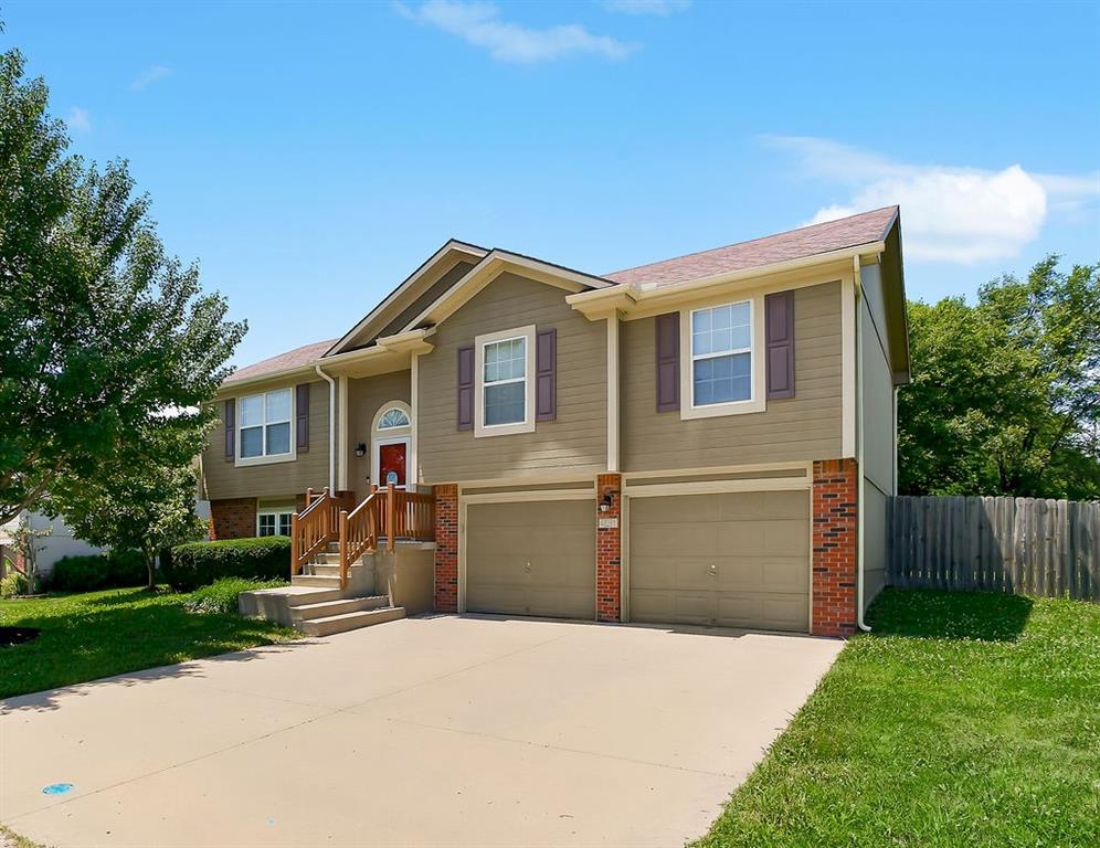 421 Golfview Drive Property Photo 1