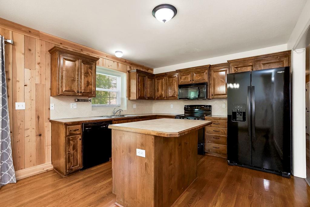421 Golfview Drive Property Photo 6