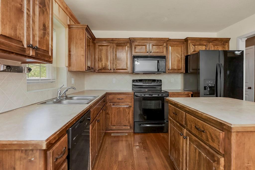 421 Golfview Drive Property Photo 7