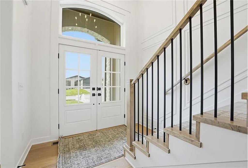 10304 N Oakland Avenue Property Photo 3