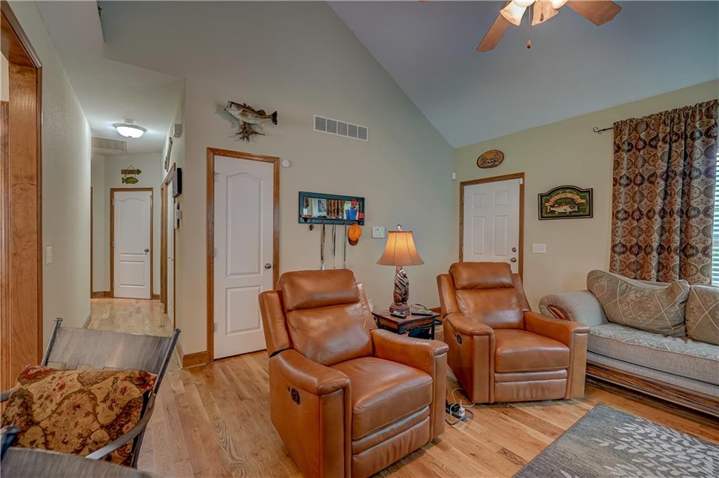 685 Ne 1002p Road Property Photo 26