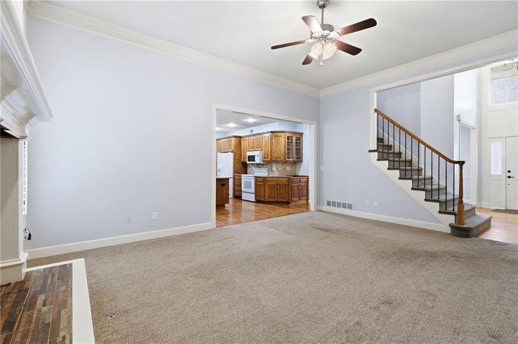 4714 W 139th Terrace Property Photo 7