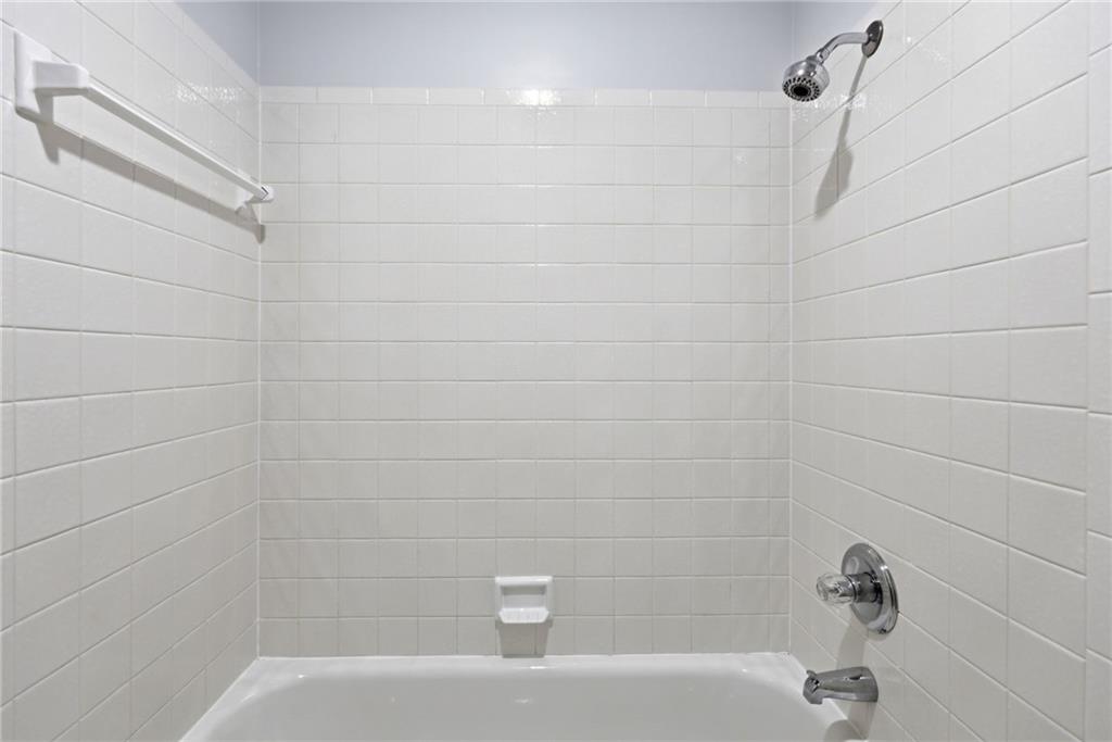 4714 W 139th Terrace Property Photo 26