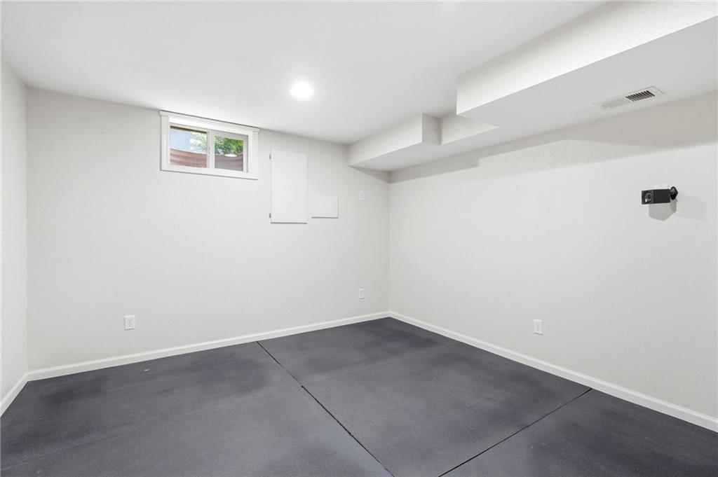4714 W 139th Terrace Property Photo 41