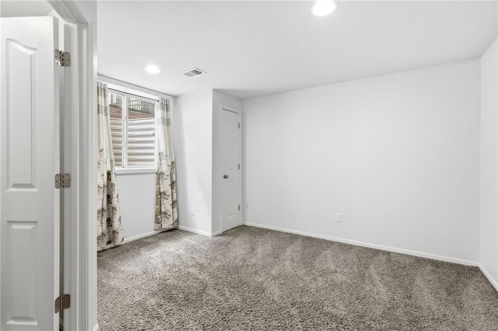 4714 W 139th Terrace Property Photo 43