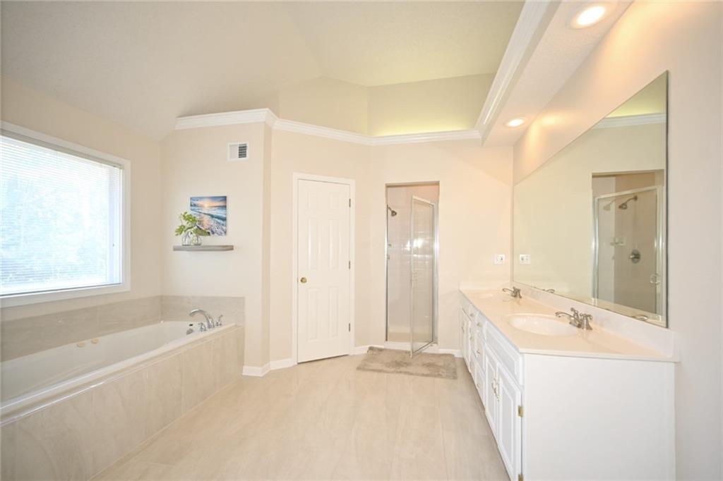 6100 N Cypress Avenue Property Photo 23