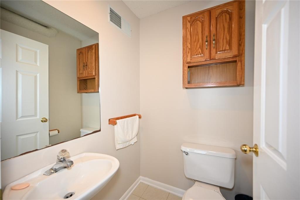 6100 N Cypress Avenue Property Photo 37