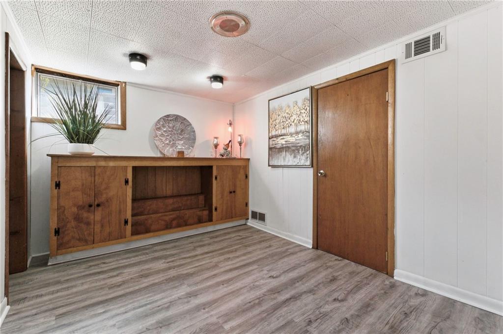 8304 Willow Way Property Photo 12
