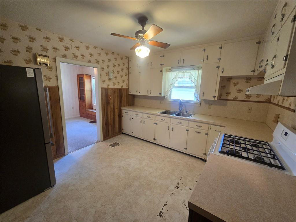 310 N County Road Property Photo 13