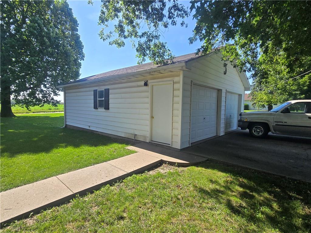 310 N County Road Property Photo 32