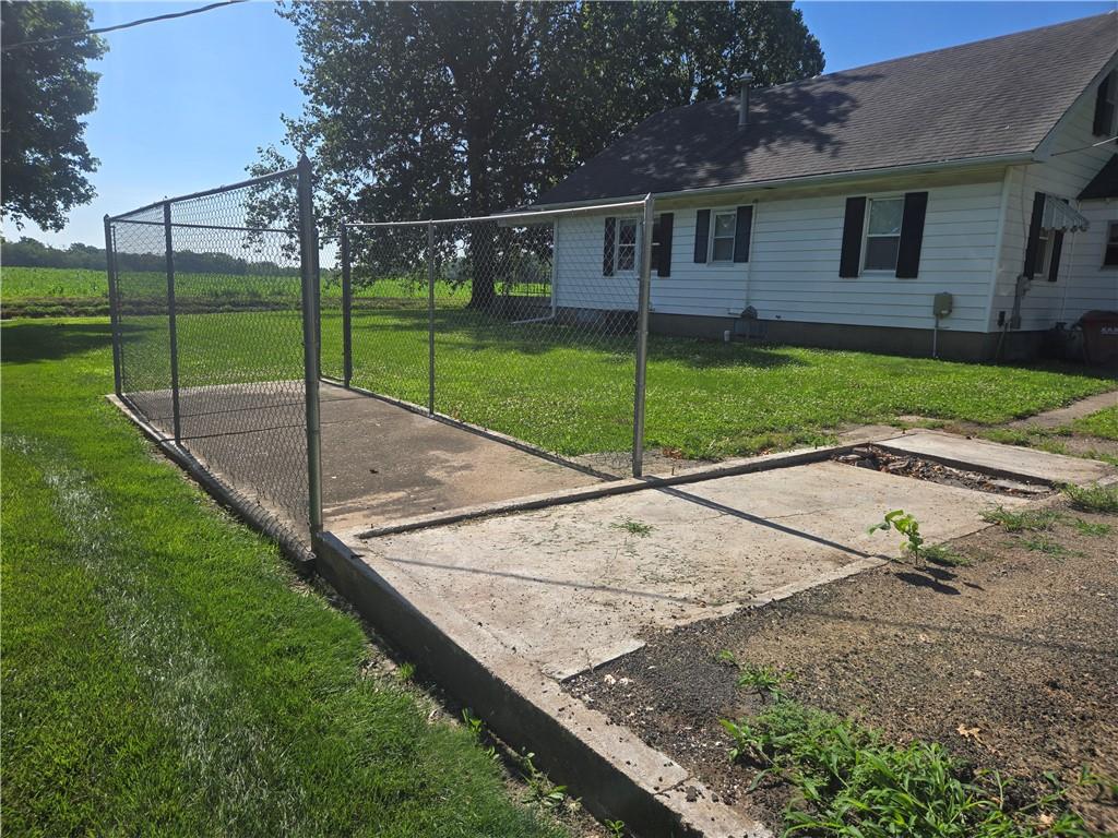 310 N County Road Property Photo 37