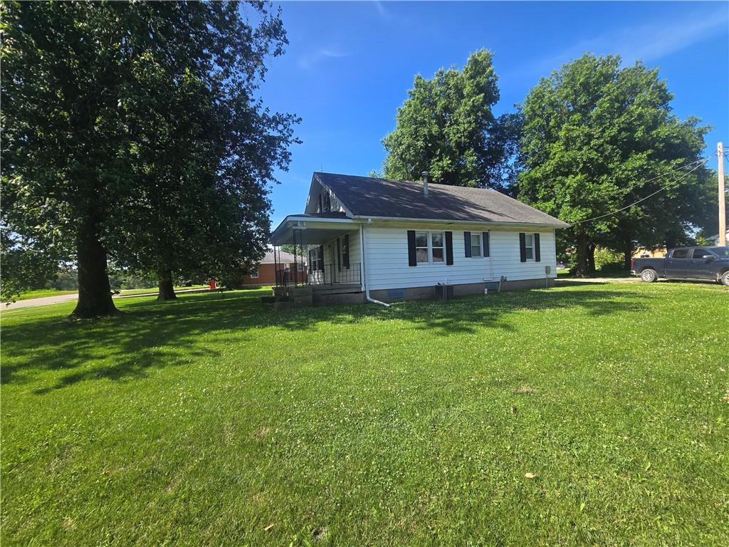 310 N County Road Property Photo 41