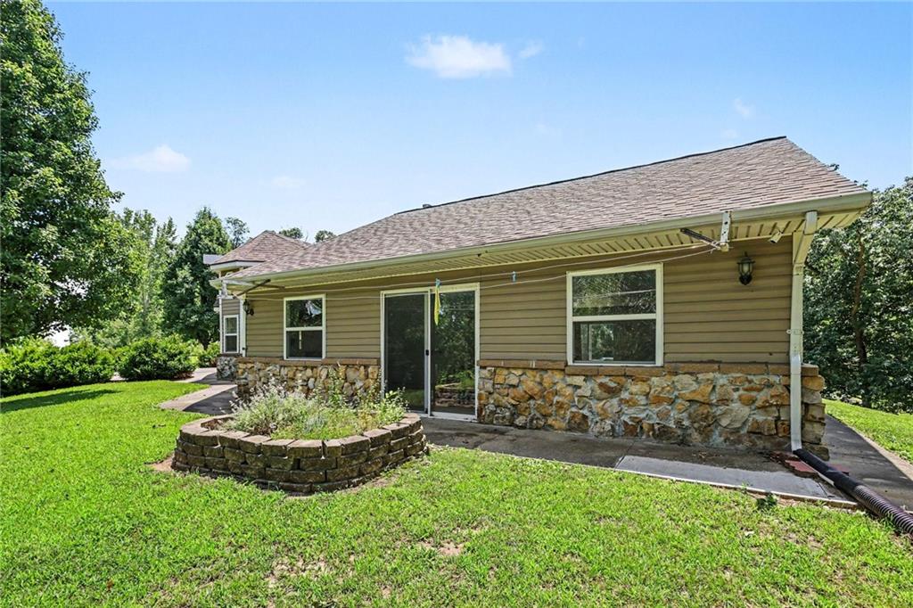 322 Riverfront Road Property Photo 3